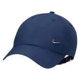 Nike pet metalen swoosh marineblauw